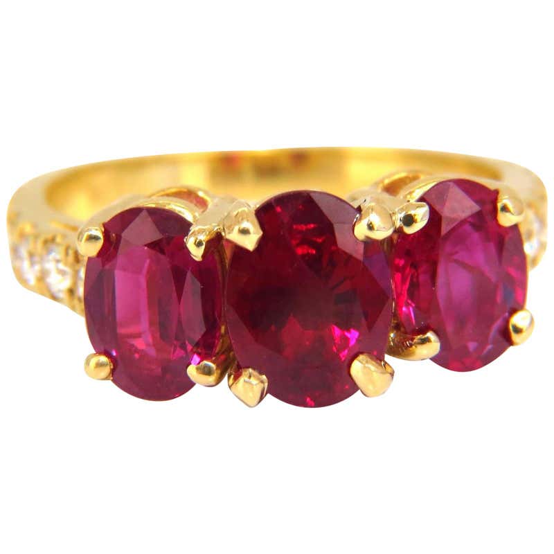 GRS Certified 4.0 Carat Vivid Red Ruby Diamond 3-Stone Ring at 1stDibs