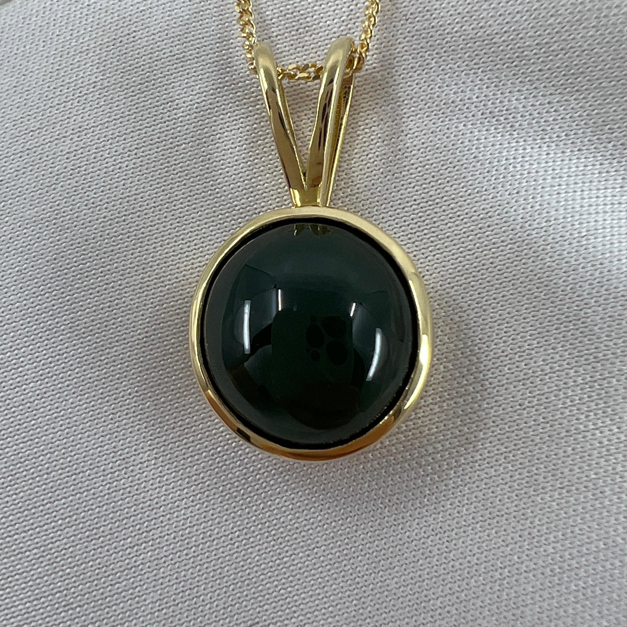 GIA Certified 4.94ct Untreated Jadeite A Grade 18k Yellow Gold Round Pendant For Sale 1