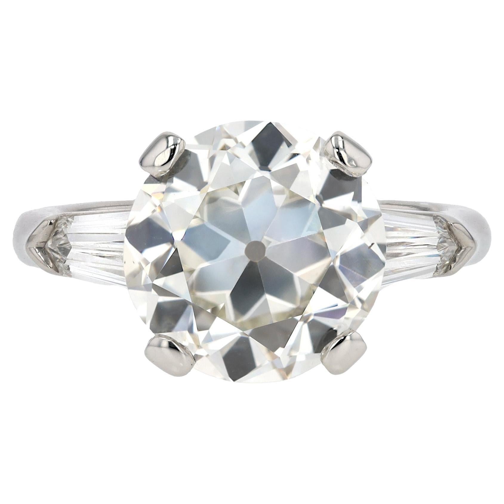 Anello di fidanzamento in platino con diamante vecchio taglio europeo certificato GIA da 4,95 carati in vendita
