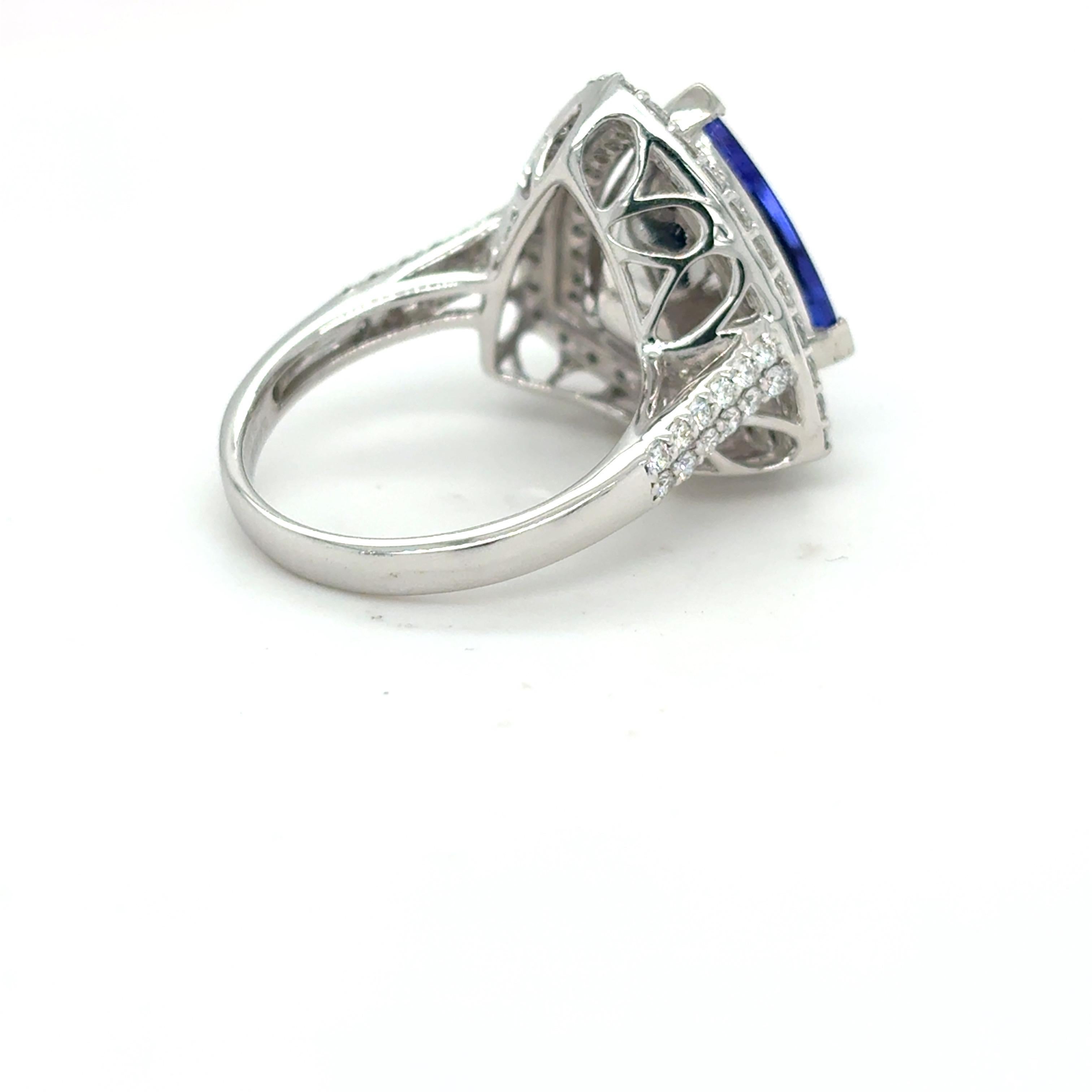 De las mujeres Anillo de cóctel de diamantes tanzanita talla trillón de 4,99 quilates certificado por el GIA en venta