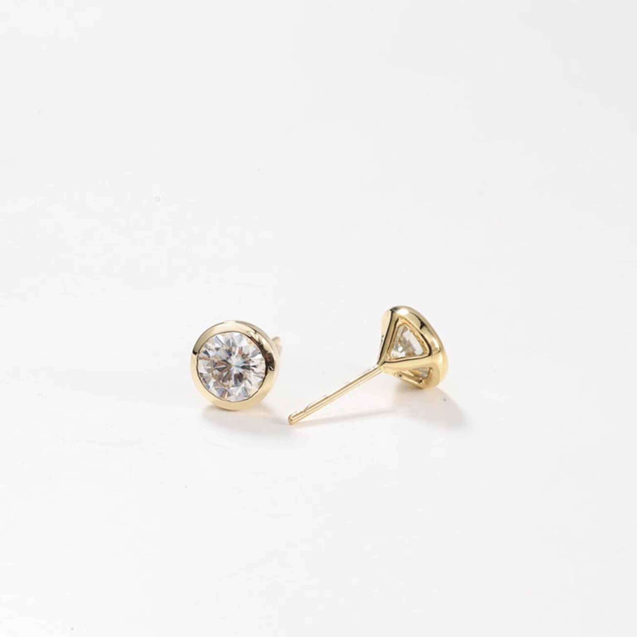 GIA Report Certified E VVS 4 TCW Diamond Round Cut Stud Ears en vente 2