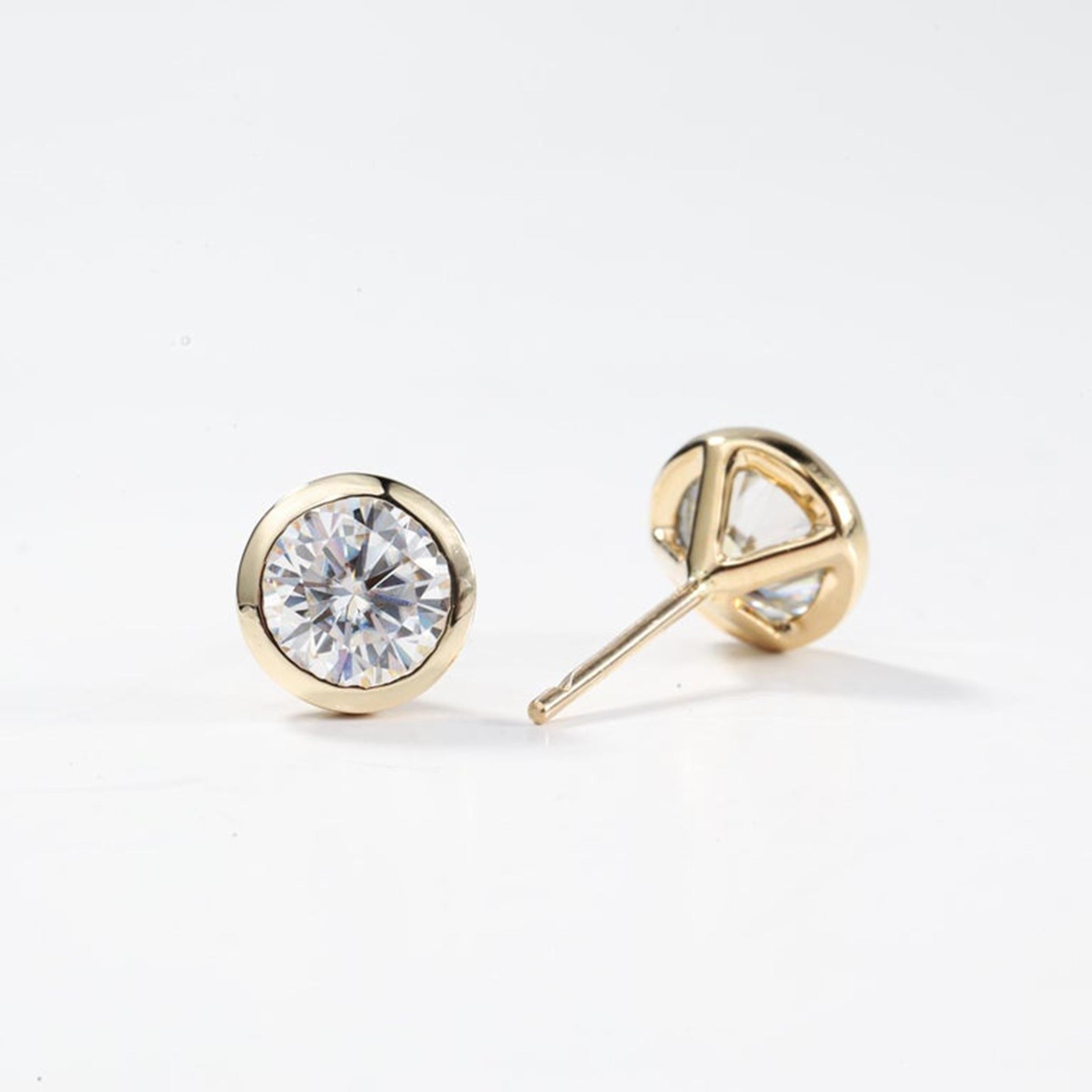 GIA Report Certified E VVS 4 TCW Diamond Round Cut Stud Ears en vente 3