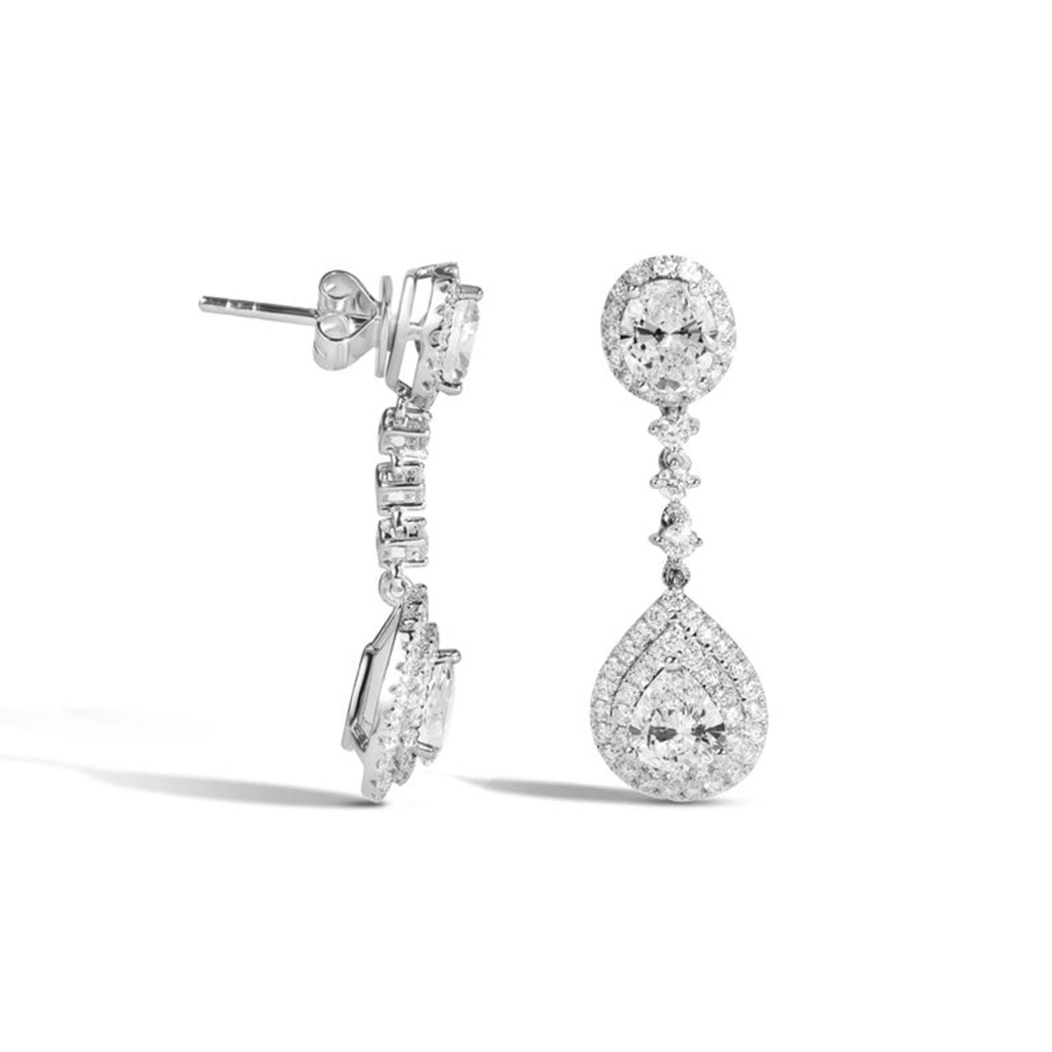 GIA-zertifizierte 4TCW-Diamant-Halo-Ohrringe mit Birnen- und Ovalschliff aus 18 Karat Weißgold im Angebot 2