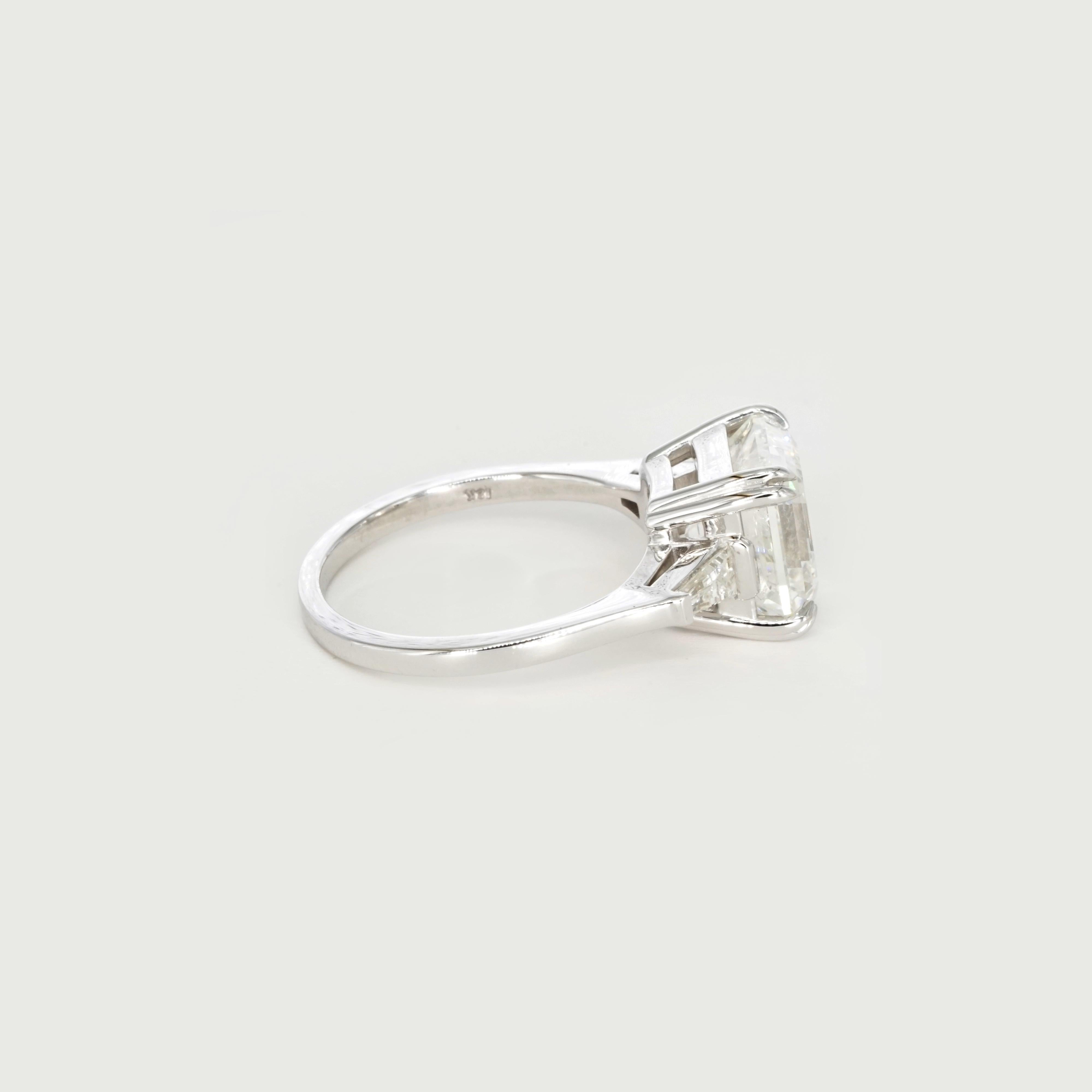 Contemporary GIA Certified 5 Carat Asscher Cut Diamond Platinum Ring For Sale