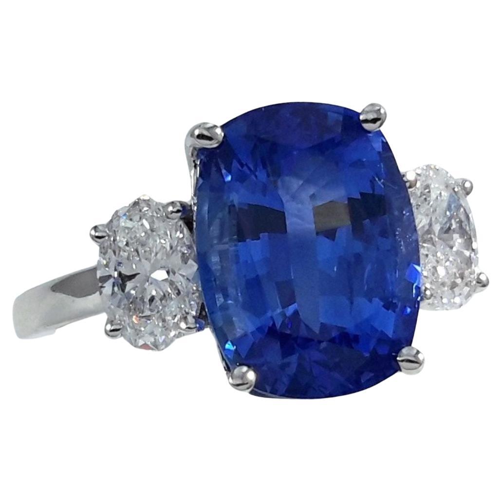 Cushion Cut GIA Certified 5 Carat Blue Sapphire diamond ring For Sale