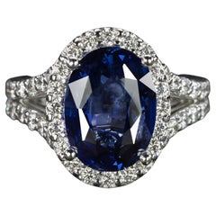 Bague en diamants et saphir bleu de 5.45 carats certifié GIA