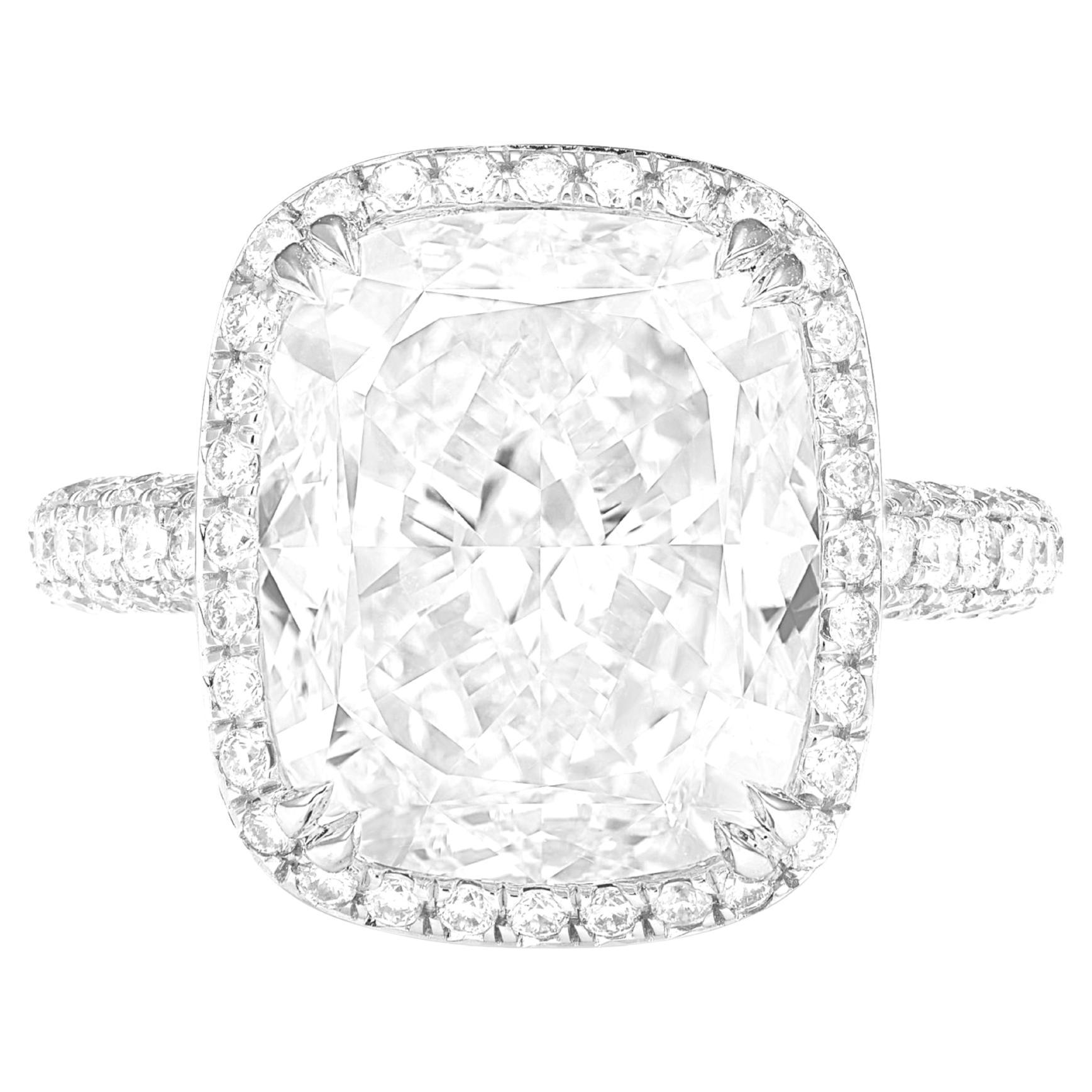Anello di fidanzamento in platino con diamante taglio cuscino certificato GIA da 5 carati
