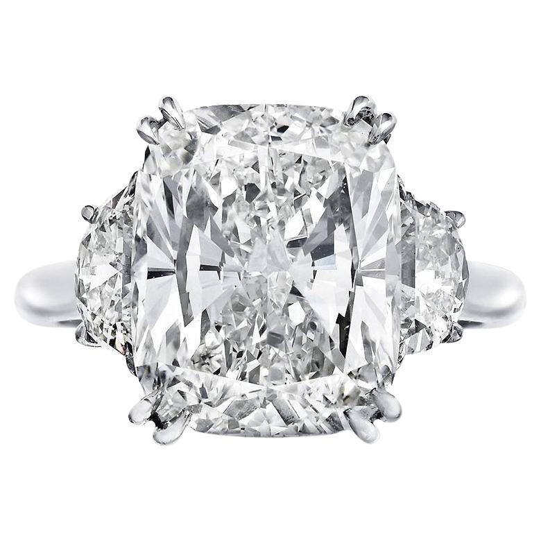 Bague solitaire en platine avec diamant à taille coussin de 5 carats certifié GIA en vente