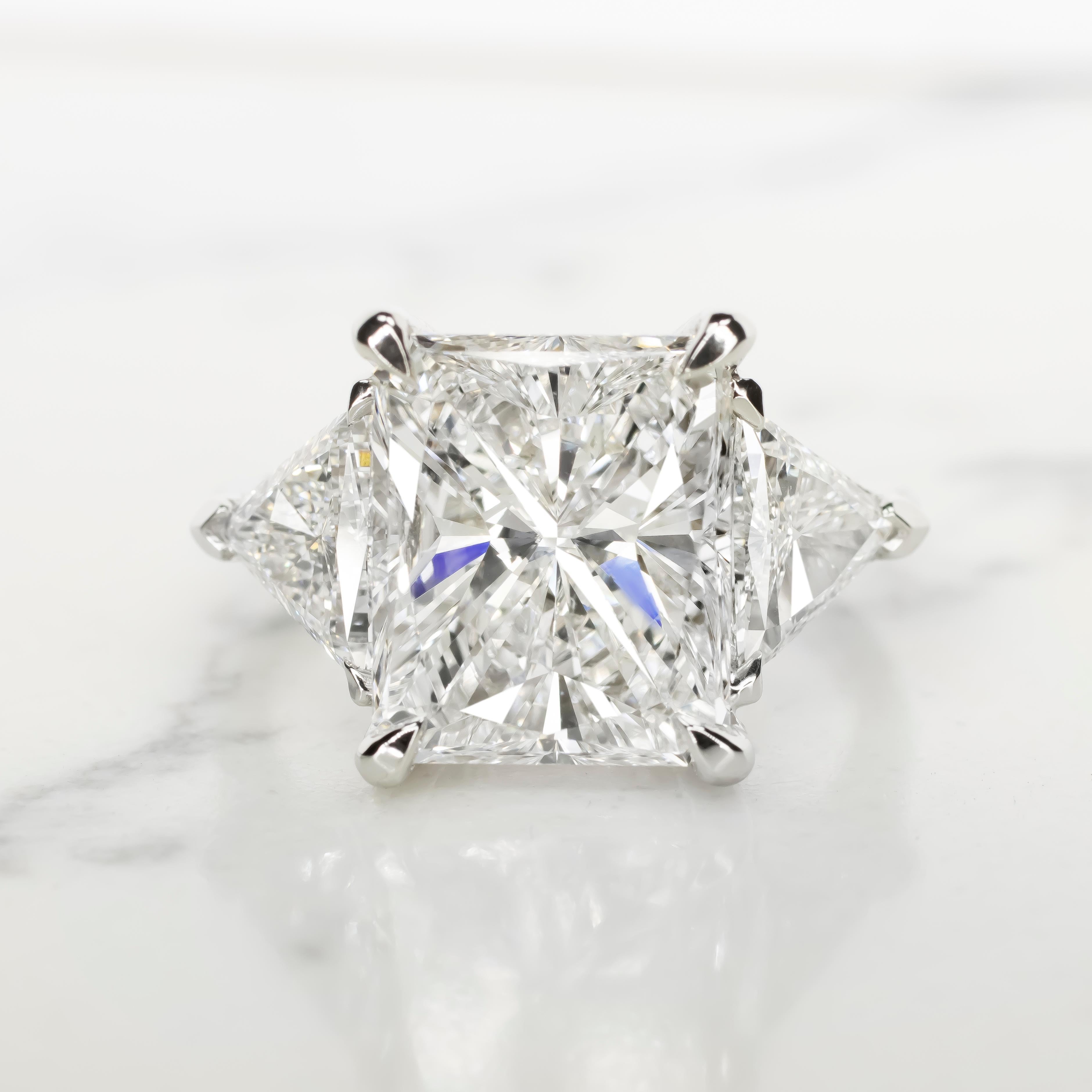Taille radiant Bague sans défaut en diamant taille radiant de 5 carats de couleur D certifié GIA en vente