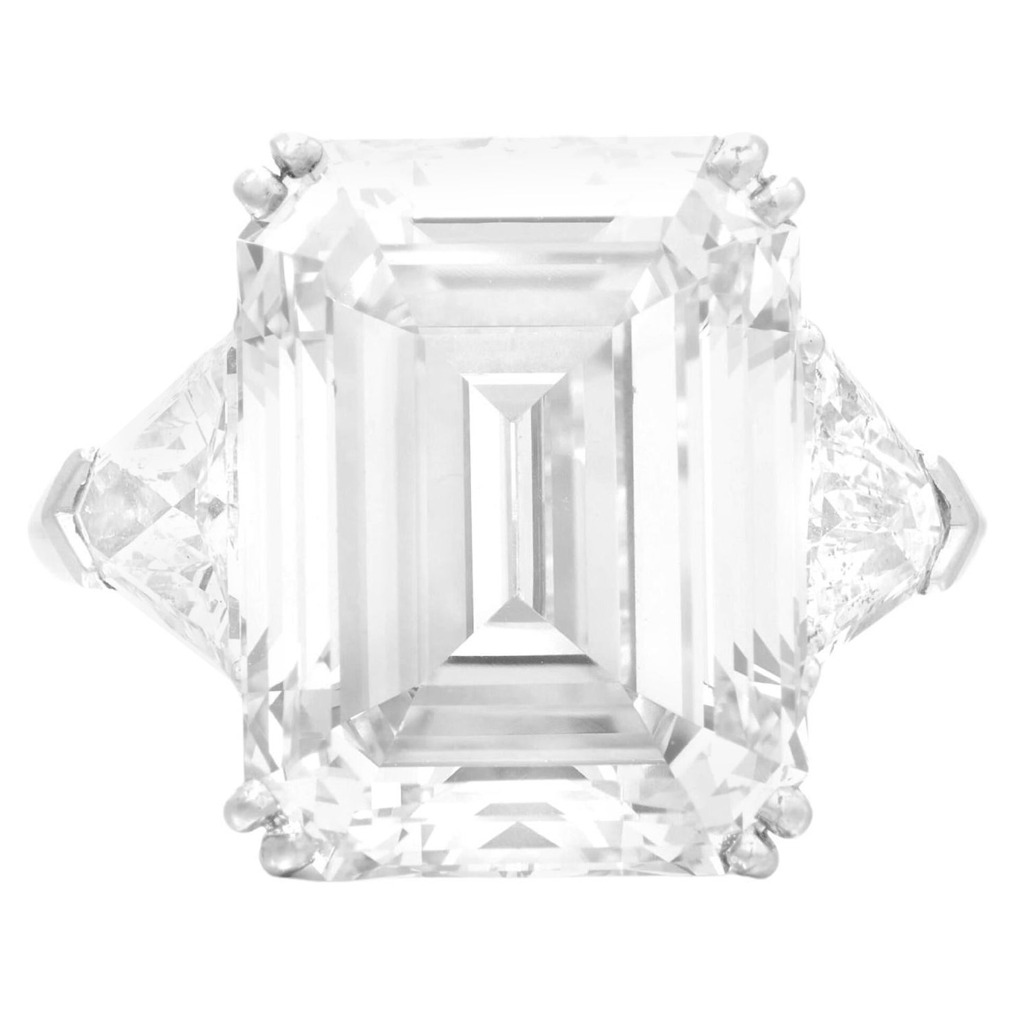 Anillo de platino con diamante talla esmeralda de 5 quilates certificado por el GIA