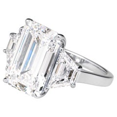 Diamant taille émeraude certifié GIA de 5,01 carats de couleur E et de pureté VS1 en platine