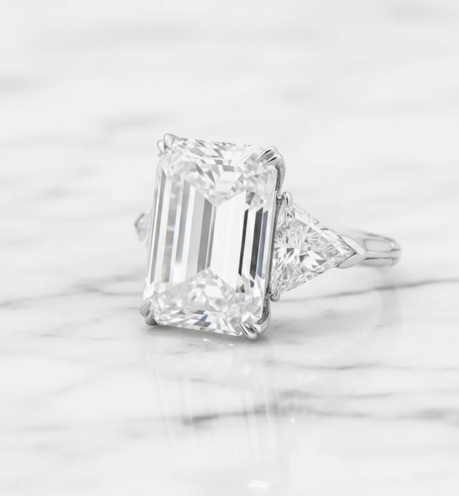 Taglio smeraldo GIA Certified 5 Carat Emerald Diamond Engagement Ring D Color Flawless Clarity (anello di fidanzamento con diamante smeraldo di 5 carati) in vendita