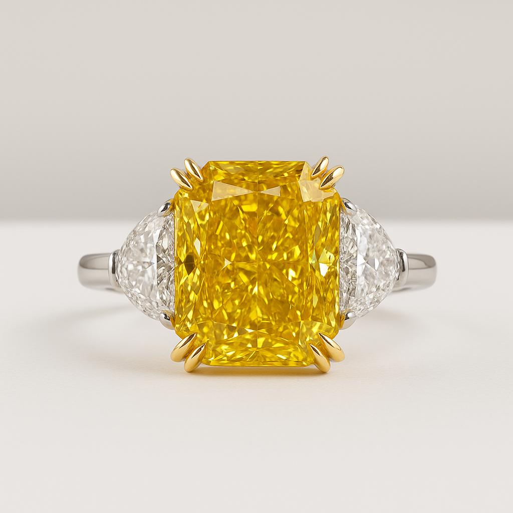 Contemporain Bague en platine et or jaune certifiée GIA de 5 carats de diamant jaune intense fantaisie en vente