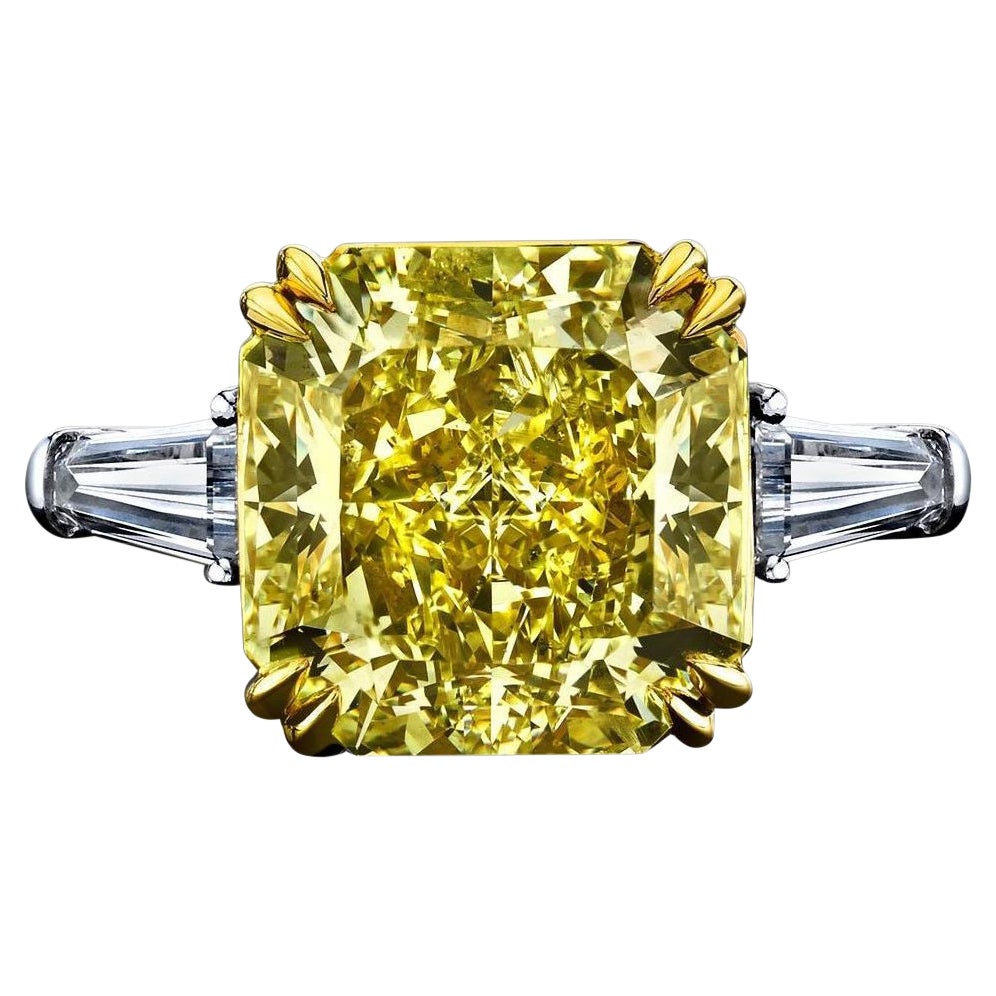 Anillo de diamantes de corte radiante amarillo fantasía de 5 quilates con certificado GIA Claridad VVS1