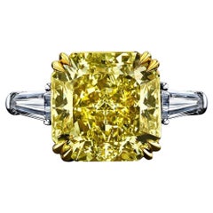 Anillo de diamantes de corte radiante amarillo fantasía de 5 quilates con certificado GIA Claridad VVS1