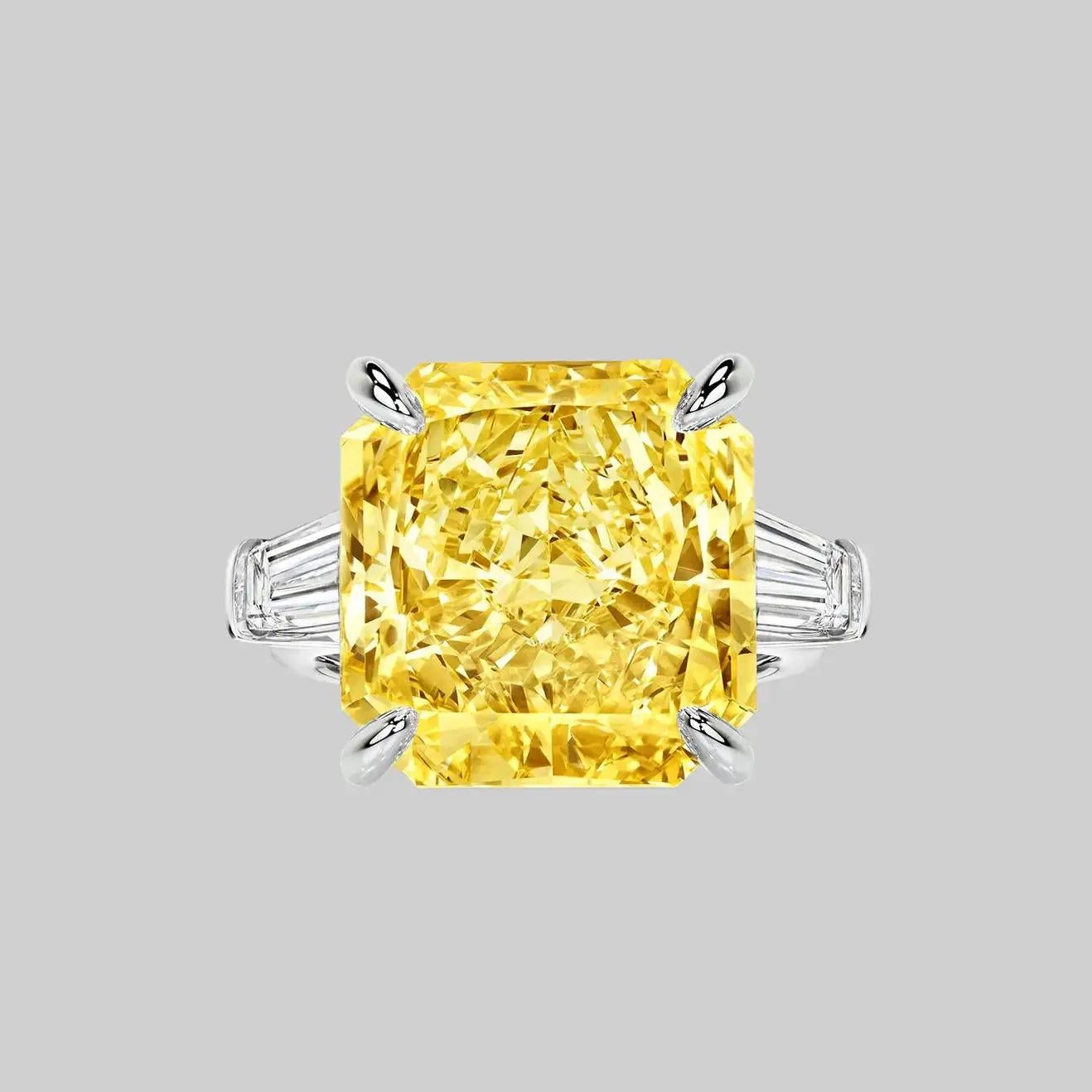 Modern GIA Certified 5 Carat Fancy Yellow Square Radiant Cut Diamond Ring VS1 Clarity For Sale