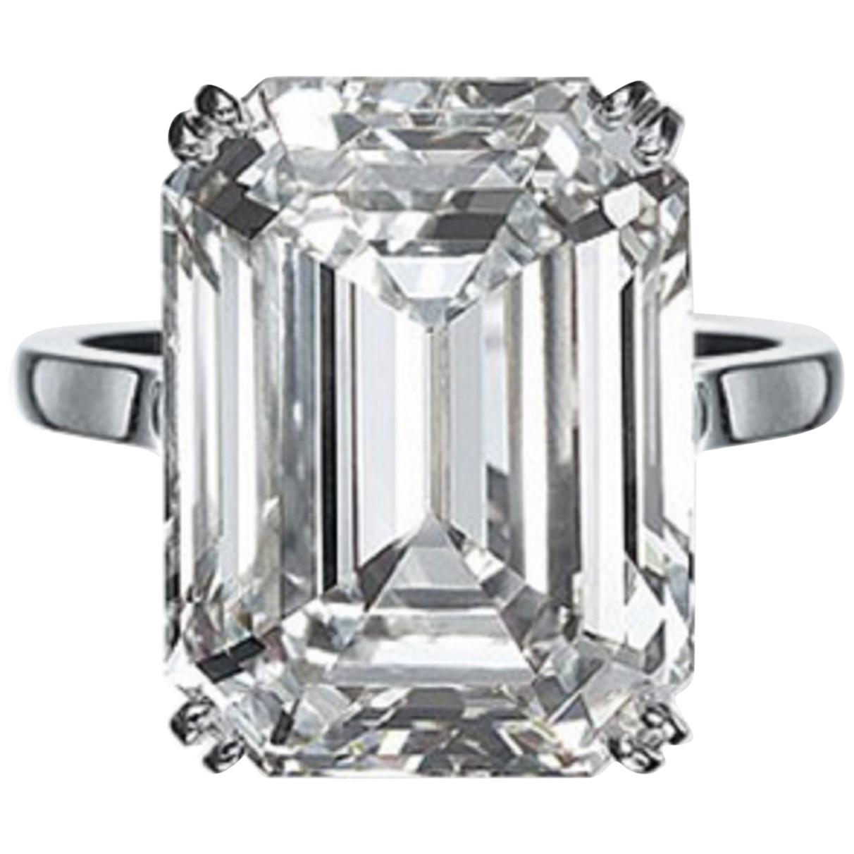 GIA Certified 5 Carat G Color VVS Emerald Cut Diamond Solitaire Platinum Ring For Sale