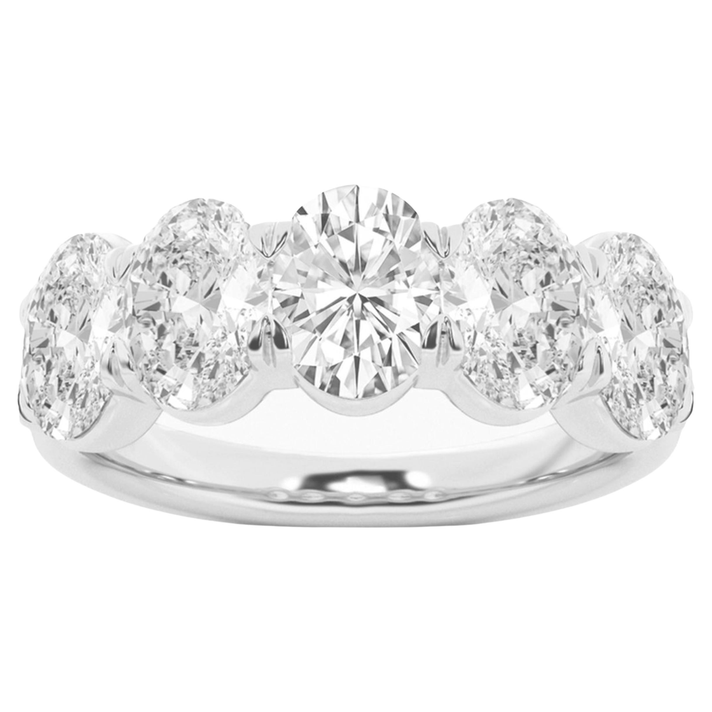 Anillo de diamante ovalado de 5 quilates con certificación GIA