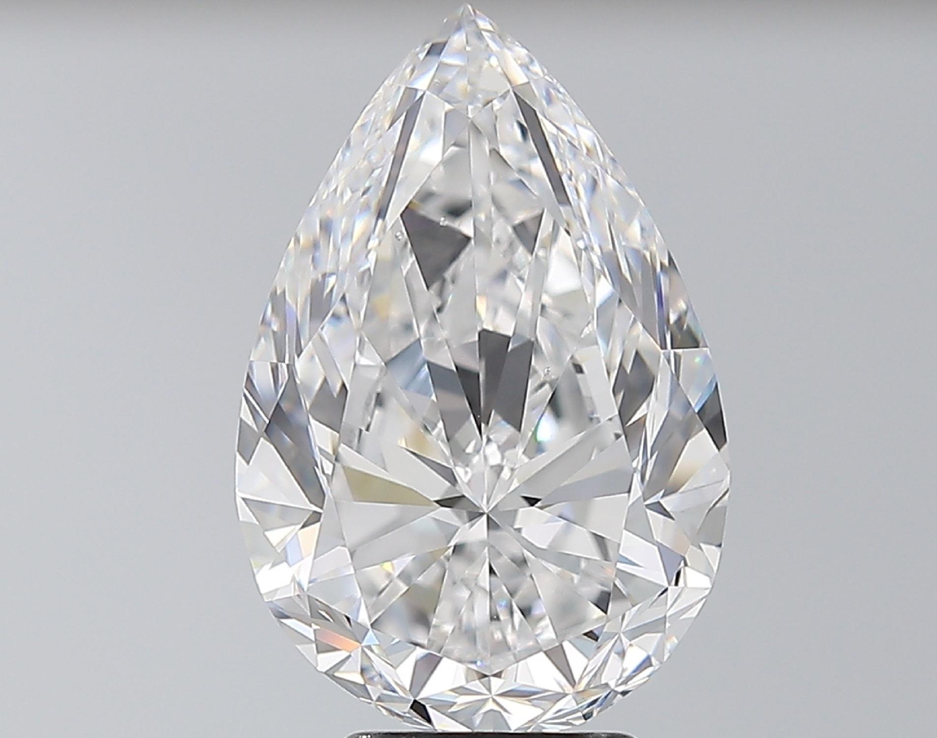 Contemporain GIA Certified 5 Carat Pear Cut Diamond E Color VS2 Clarity in 18K White Gold en vente