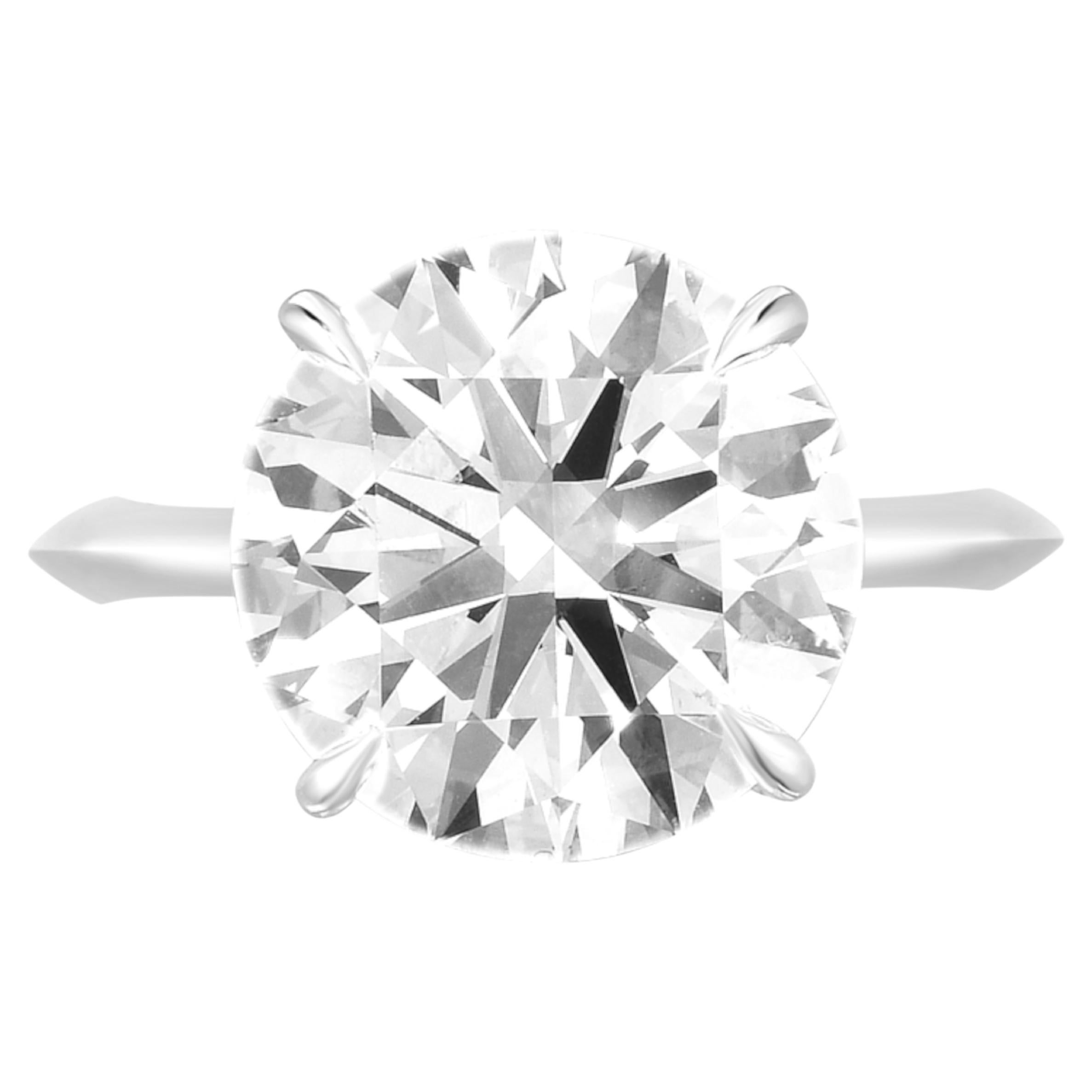 GIA Certified 5 Carat Round Diamond Ring For Sale