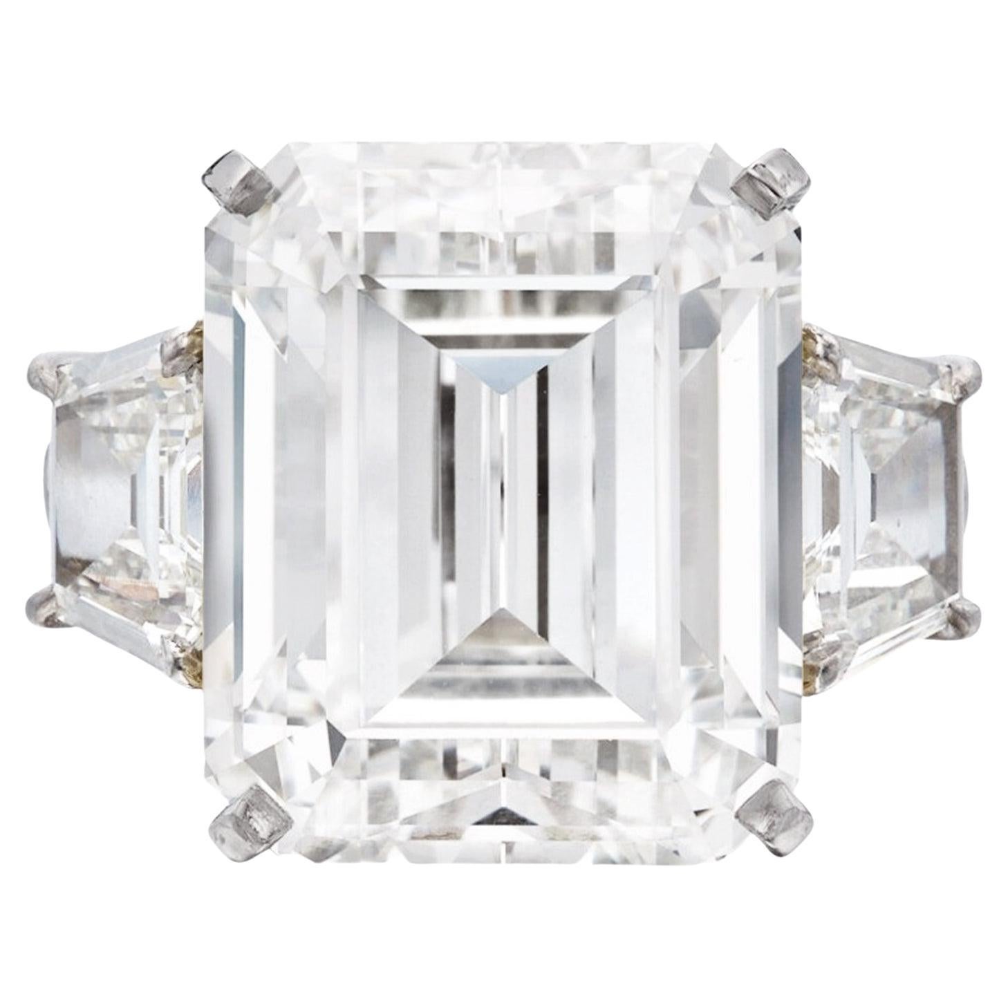 GIA Certified 5 Ct E Color VS Clarity Emerald cut Diamond 18K White Gold Ring For Sale