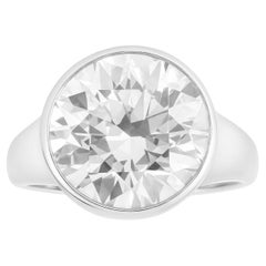 Certifié GIA, 5 ct. Bague en platine avec diamant rond