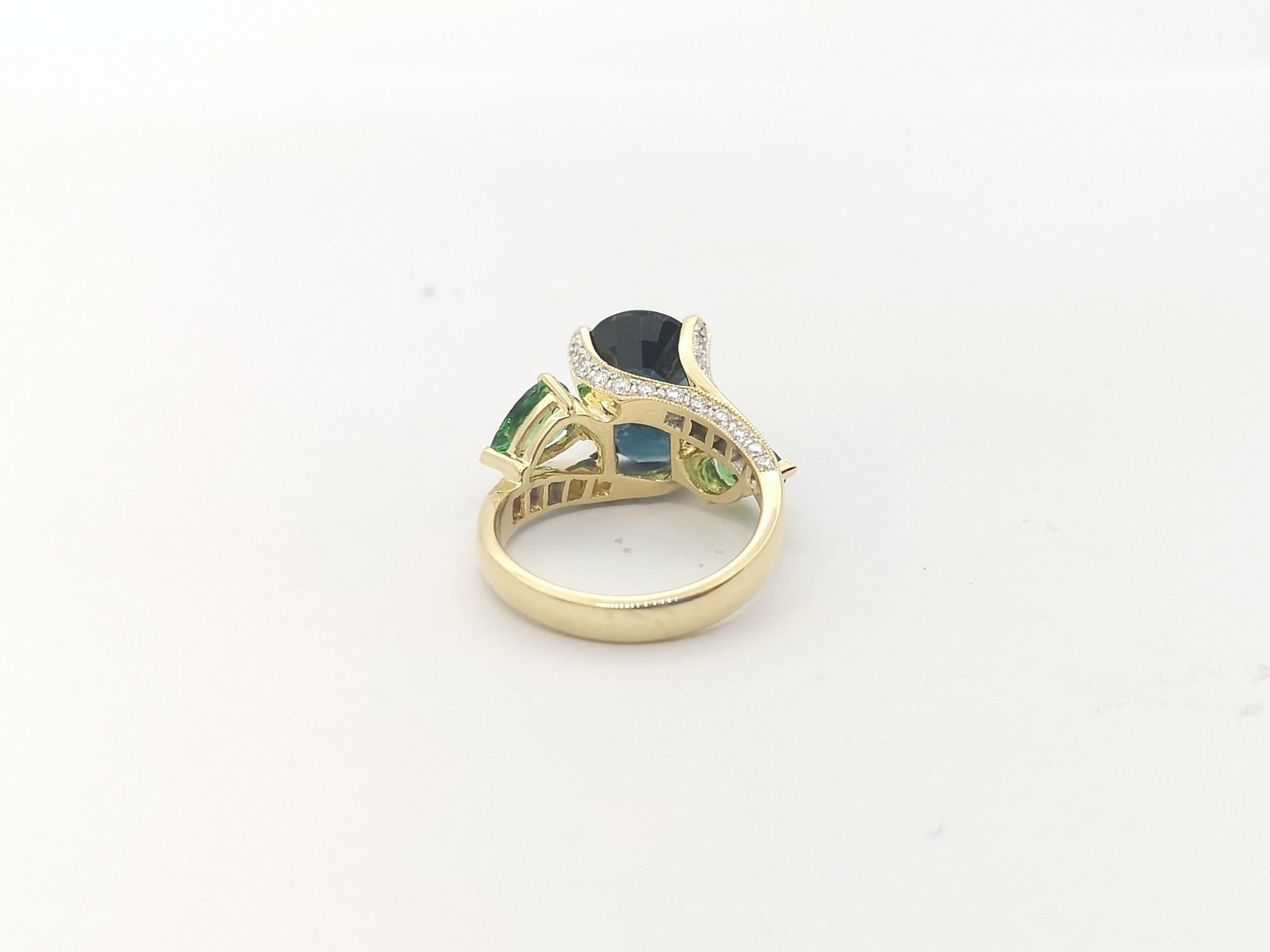 GIA Certified 5cts Blue Sapphire, Tsavorite and Diamond Ring in 18k White Gold For Sale 7