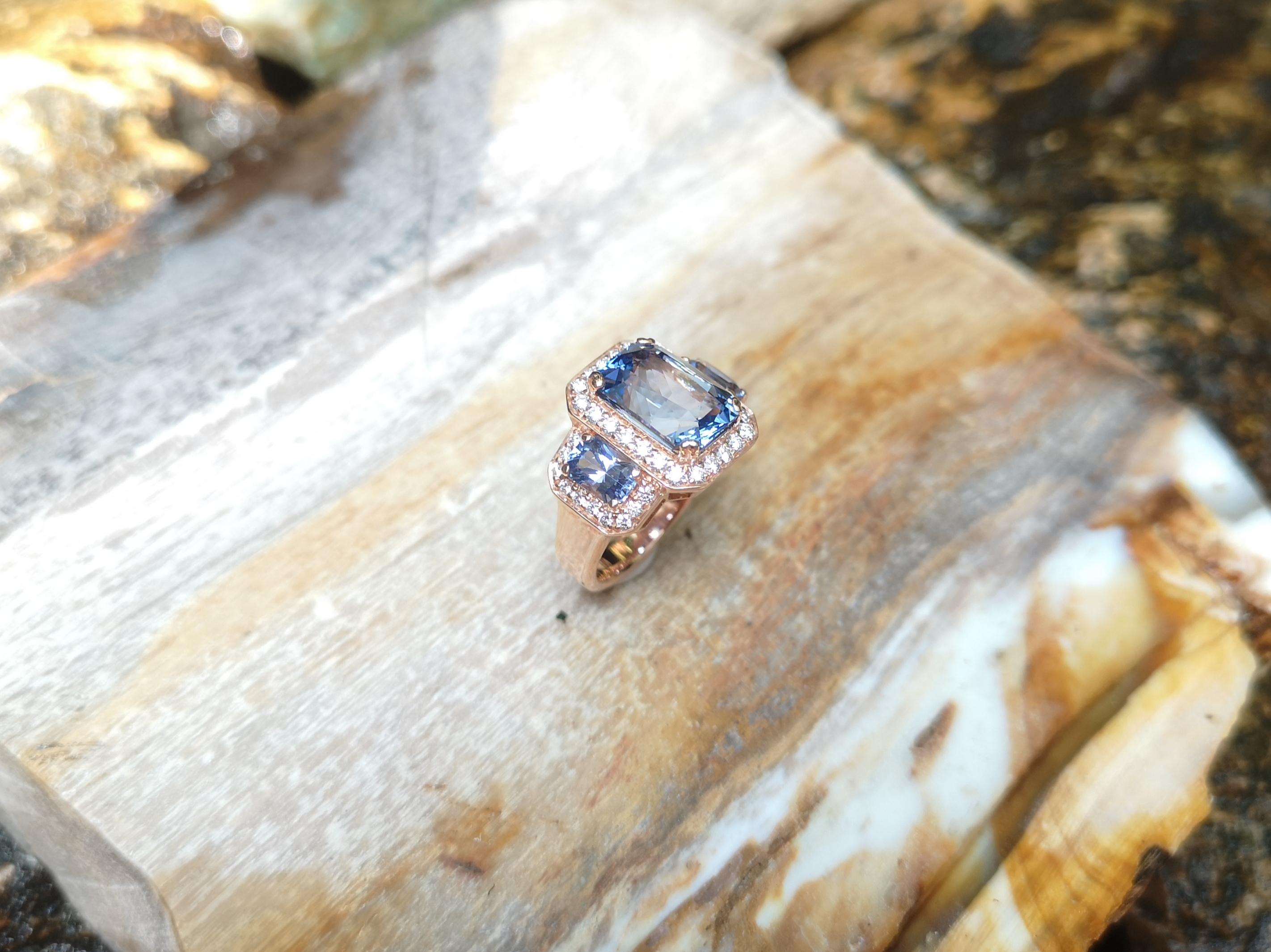 Women's GIA Certified 5 Cts Ceylon Blue Sapphire with Diamond Ring in 18 Karat Rose Gold