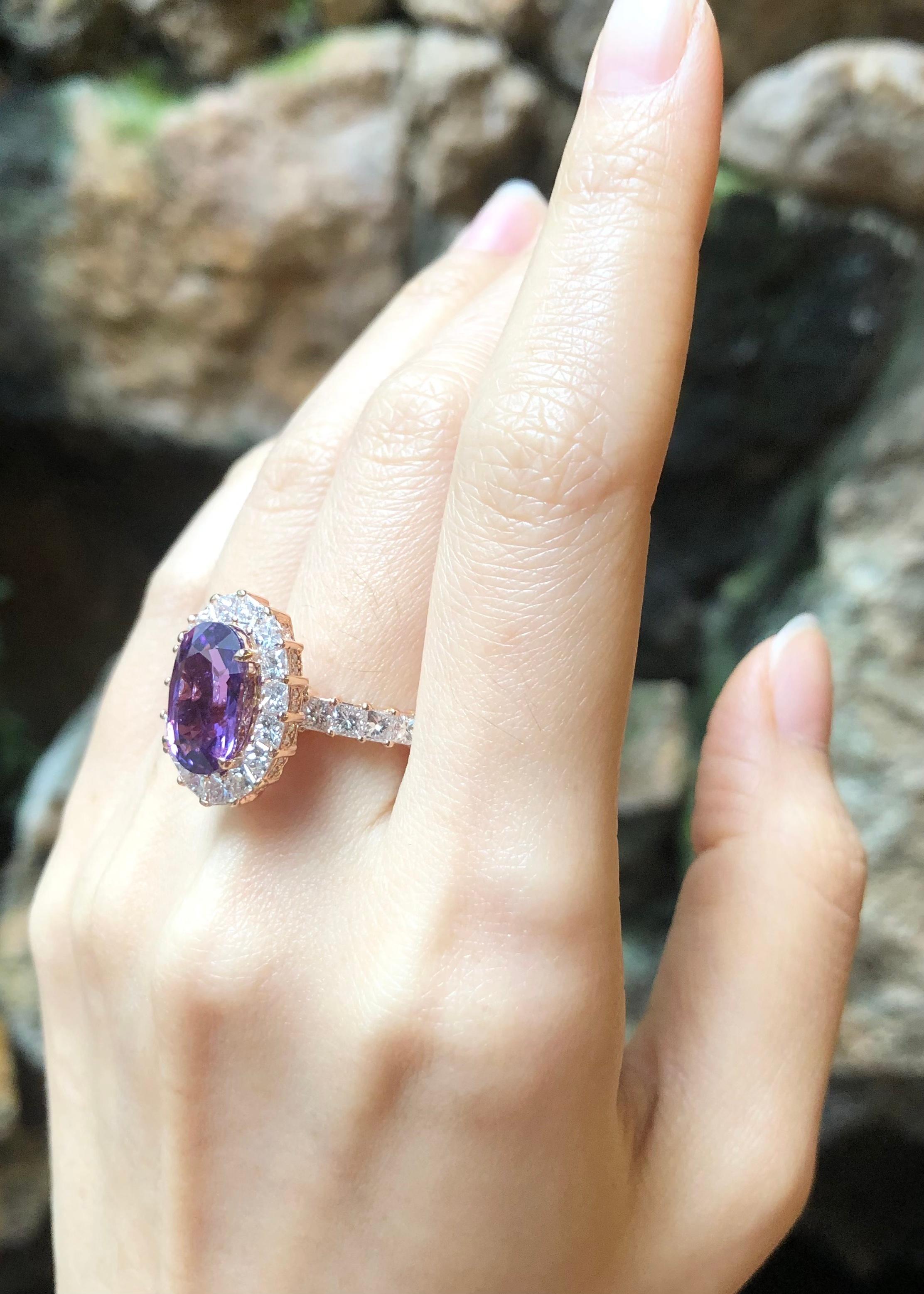 GIA Certified 5cts Purple Sapphire with Diamond Ring Set in 18k Rose Gold For Sale 1
