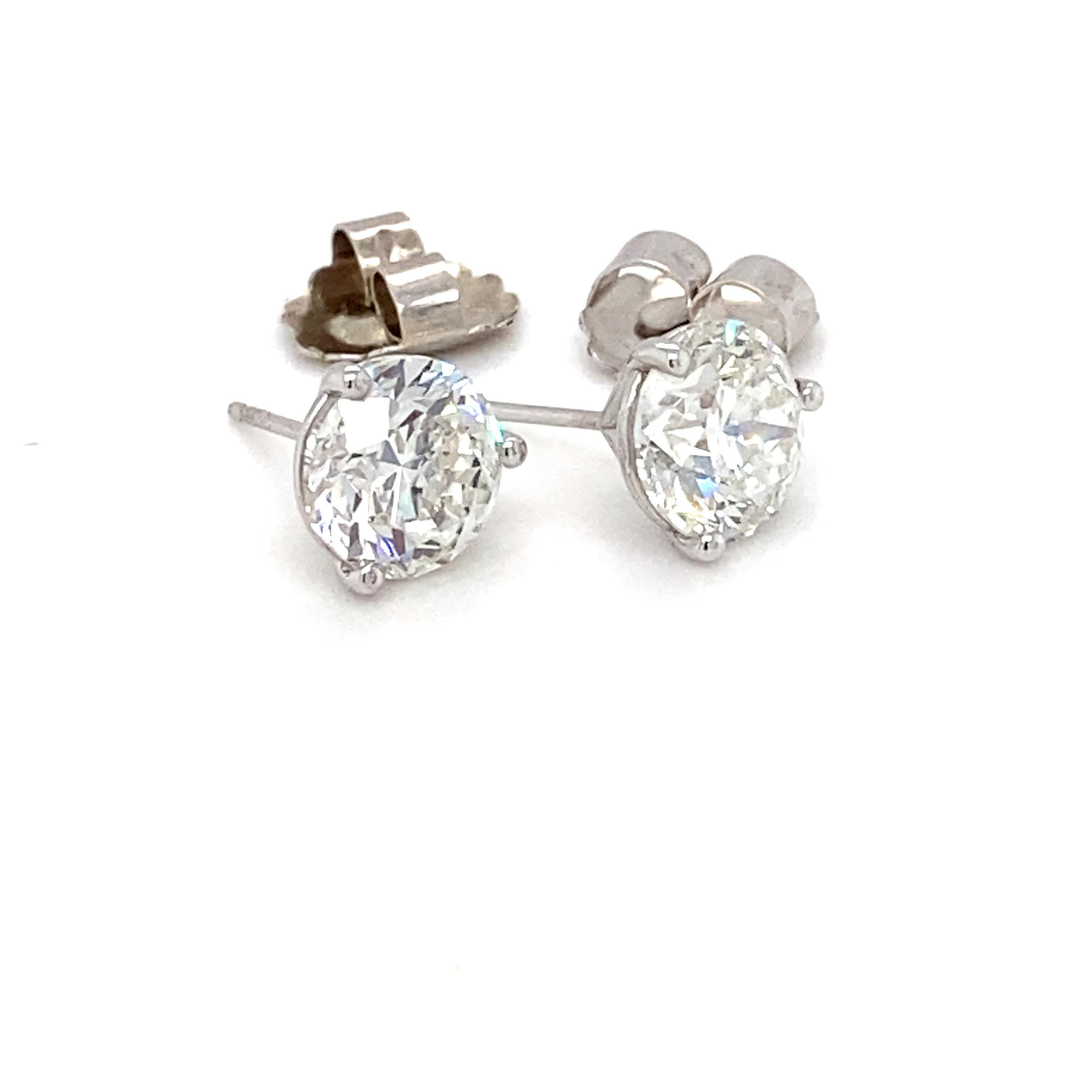 GIA Certified 5.00 Carat Brilliant Cut Diamond Stud Earrings For Sale 5