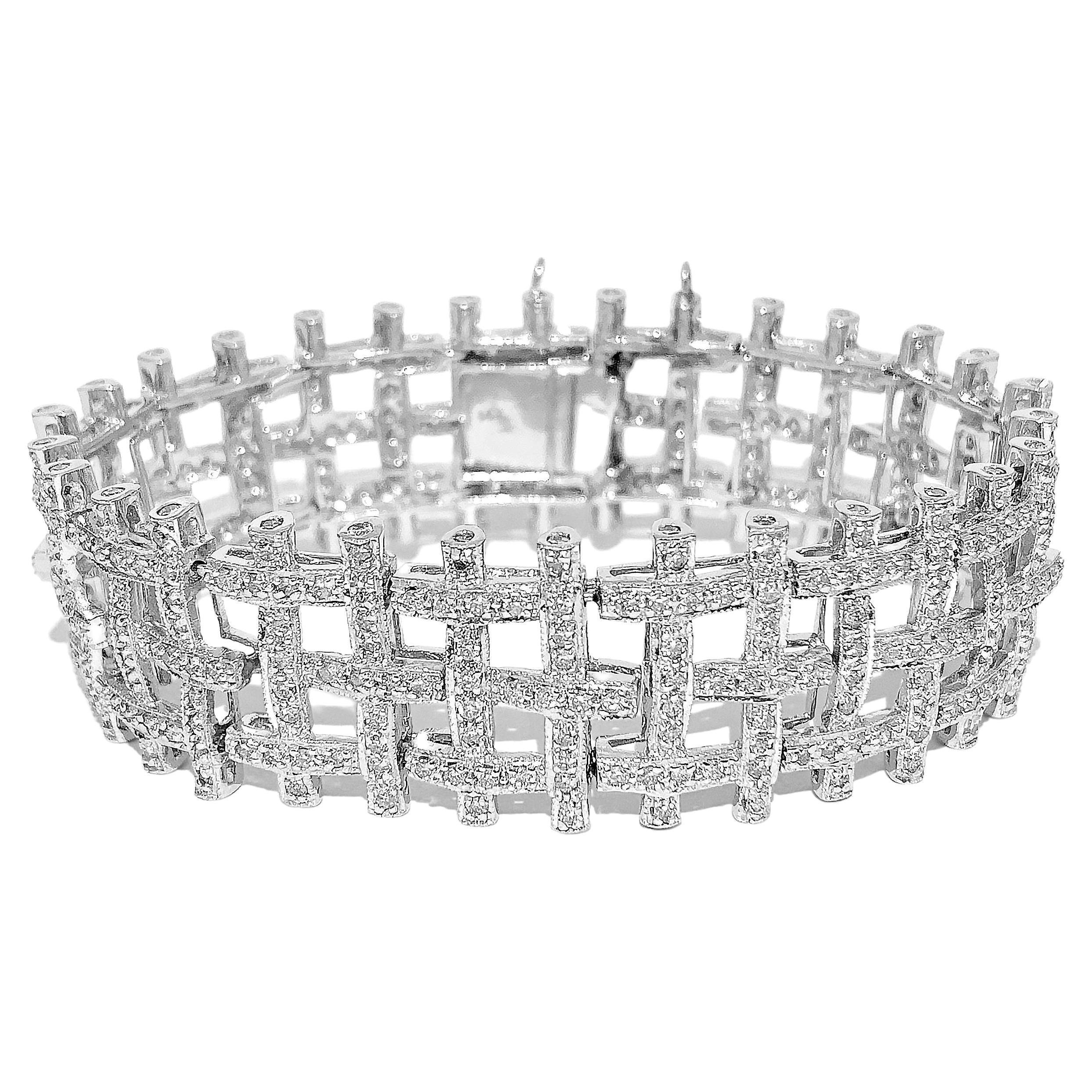 Platinum and Diamond Bezel Set Chain Bracelet 2.00 Carat For Sale at