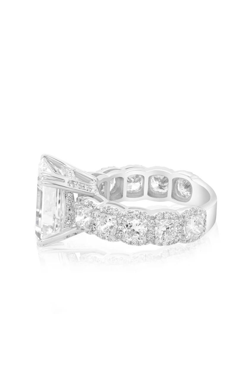 Emerald Cut GIA Certified 5.00 Carat Emerald Shape Diamond 18K Gold Ring For Sale