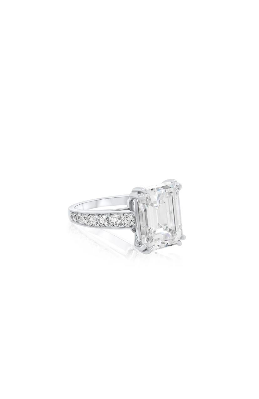 GIA zertifiziert 5,00 Karat Smaragd Form natürlichen Diamanten 18K Solitär Ring im Zustand „Neu“ im Angebot in Massafra, IT