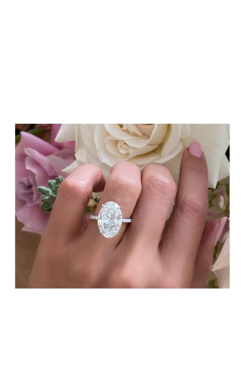 GIA zertifiziert 5,00 Karat Oval Form Diamant 18k Gold Solitär Ring im Zustand „Neu“ im Angebot in Massafra, IT