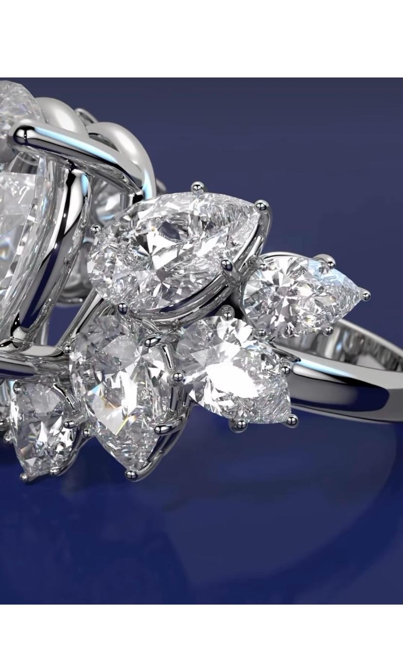 GIA Certified 5.00 Carat Pear Shape Diamond 18K Gold Ring In New Condition For Sale In Massafra, IT