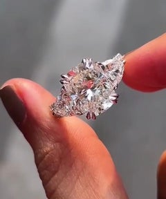 GIA Certified 5.00 Carats Cushion Cut Diamond  18K Gold Solitaire Ring