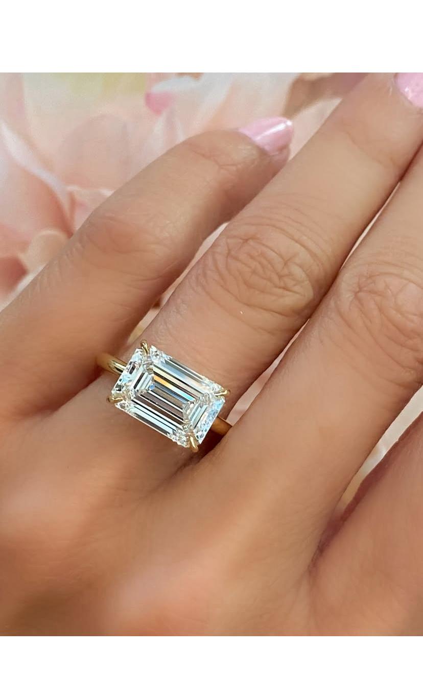 Bague en or 18 carats certifiée GIA 5,00 carats D/VVS2 Emerald Shape Diamond en vente 1
