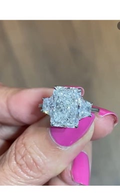 Bague en or 18 carats certifiée GIA, 5,00 carats de diamant de couleur E et de forme rayonnante