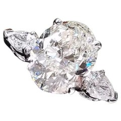 GIA Certified 5.00 Carats E/VS2 Oval Shape Diamonds 18K Gold Ring