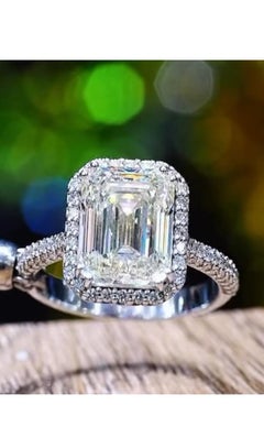 GIA Certified 5.00 Carats Emerald Shape Diamond 18K Gold Solitaire Ring