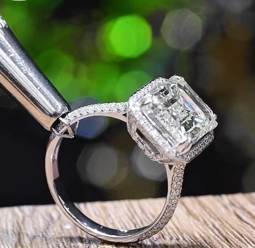 GIA-zertifizierter Solitär-Ring, 5,00 Karat Smaragdform, Diamant 18K Gold, Solitär im Angebot 2