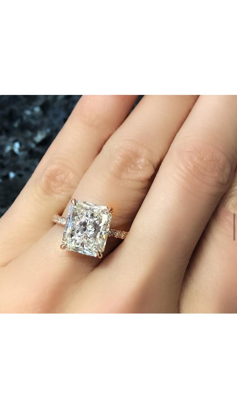 Certifié GIA 5.00 Carats F/VS1  Bague solitaire en or 18K avec diamant radiant Neuf - En vente à Massafra, IT