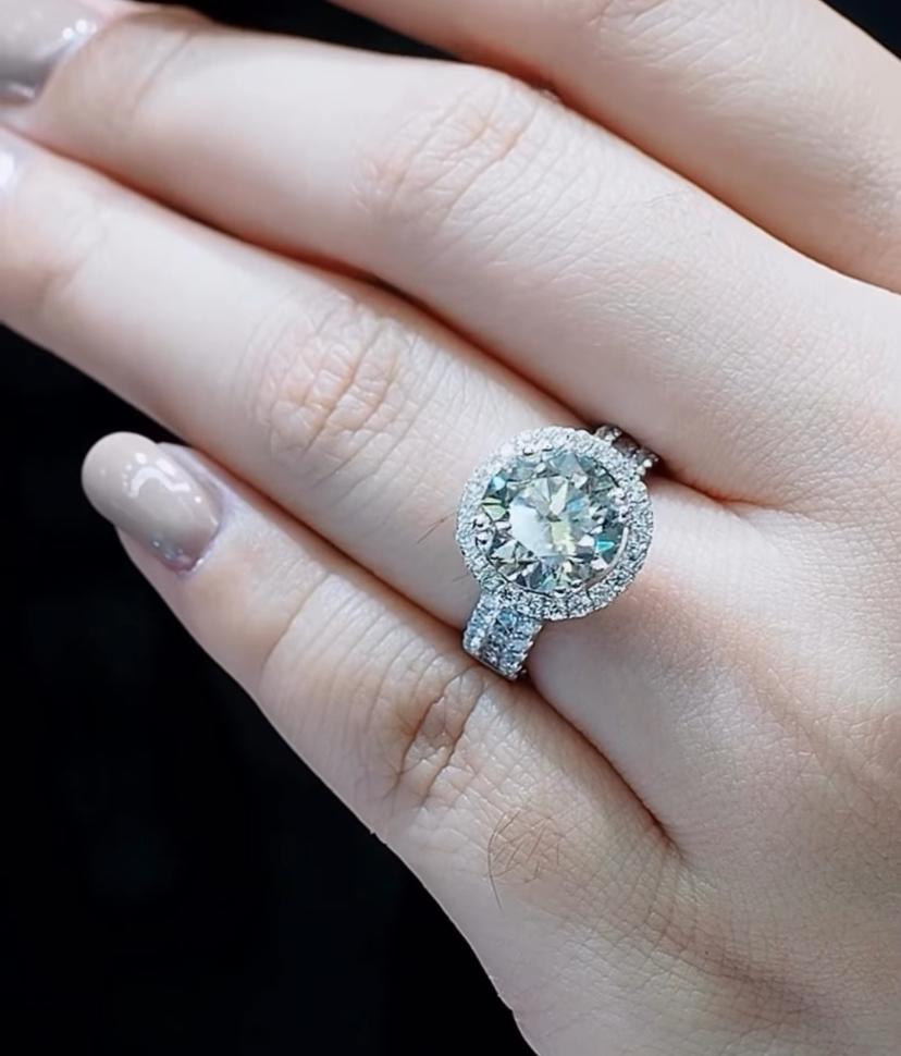 GIA zertifiziert 5,00 Karat F/VS1 Runde Brillant Form Diamant 18K Gold Ring (Rundschliff) im Angebot