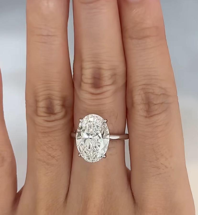 Oval Cut GIA Certified 5.00 Carats F/VVS1 Oval Shape Diamond 18K Gold Solitaire Ring For Sale