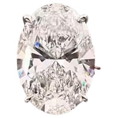 Anello solitario in oro 18K con diamante ovale certificato GIA da 5,00 carati F/VVS1