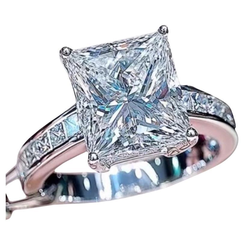 Certificato GIA 5,00 Carati F/VVS2  Anello solitario con diamante a forma di principessa in oro 18K