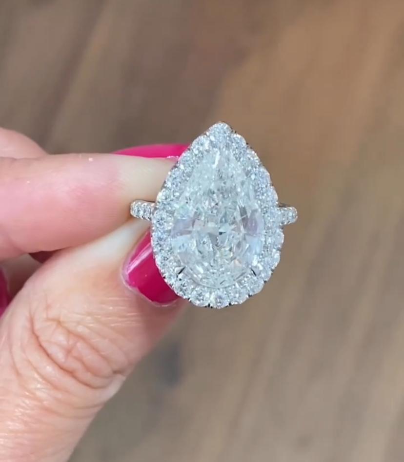 Taille poire Bague en diamants certifiés GIA de 5,00 carats de couleur F et de pureté irréprochable en forme de poire en vente