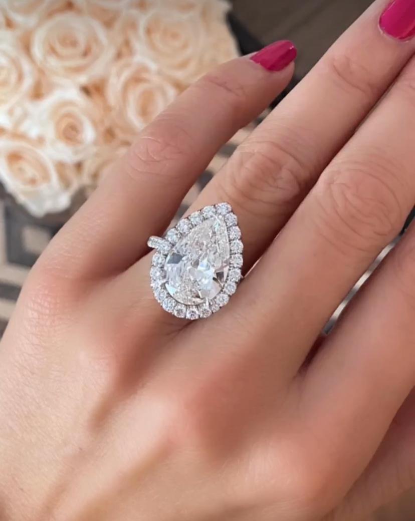 Bague en diamants certifiés GIA de 5,00 carats de couleur F et de pureté irréprochable en forme de poire Neuf - En vente à Massafra, IT