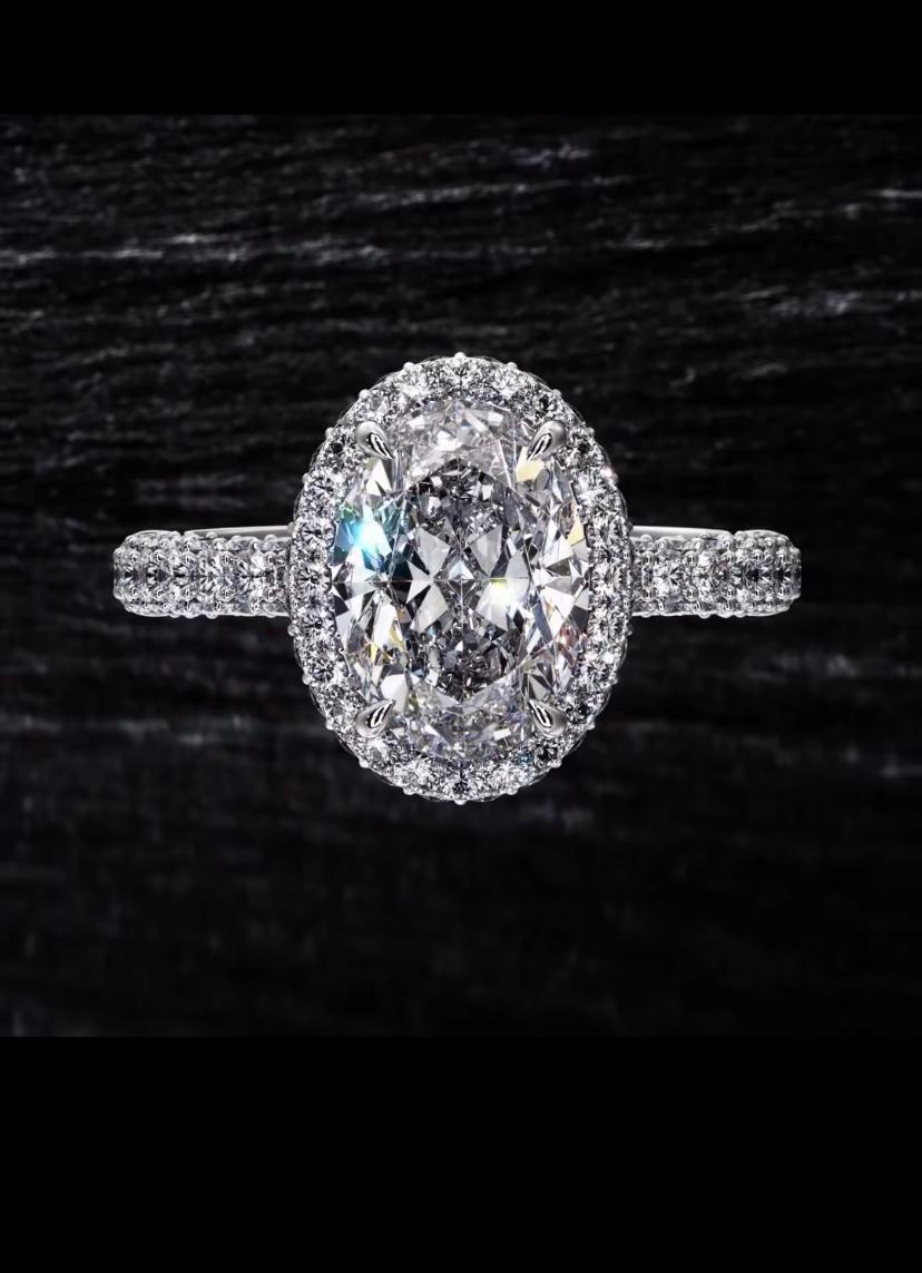 GIA zertifiziert 5,00 Karat Oval Form Diamant 18K Gold Solitär Ring im Zustand „Neu“ im Angebot in Massafra, IT