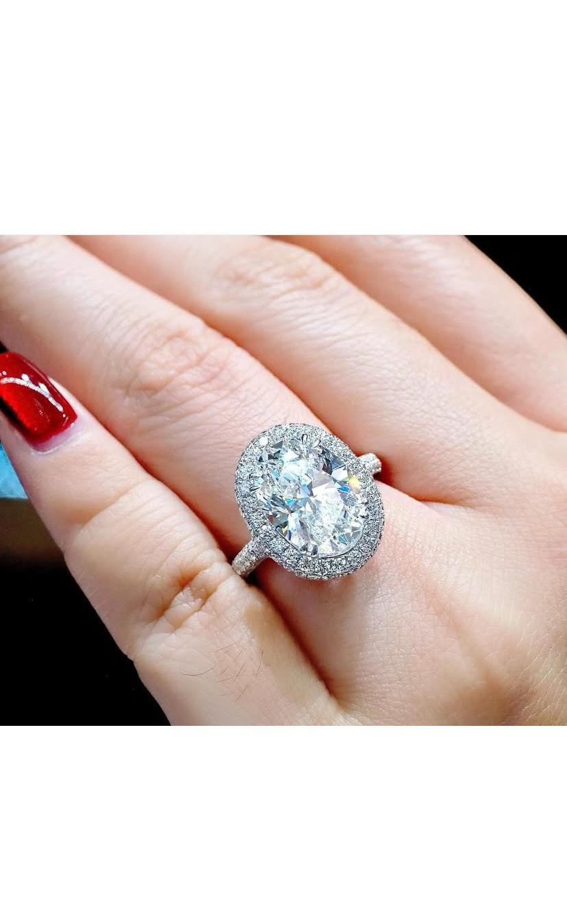 Oval Cut GIA Certified 5.00 Carats Oval Shape Diamonds 18K Gold Solitaire Ring For Sale